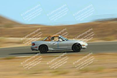 media/Jun-01-2025-CalClub SCCA (Sun) [[eae223c5dd]]/Group 1/Track Event 5/